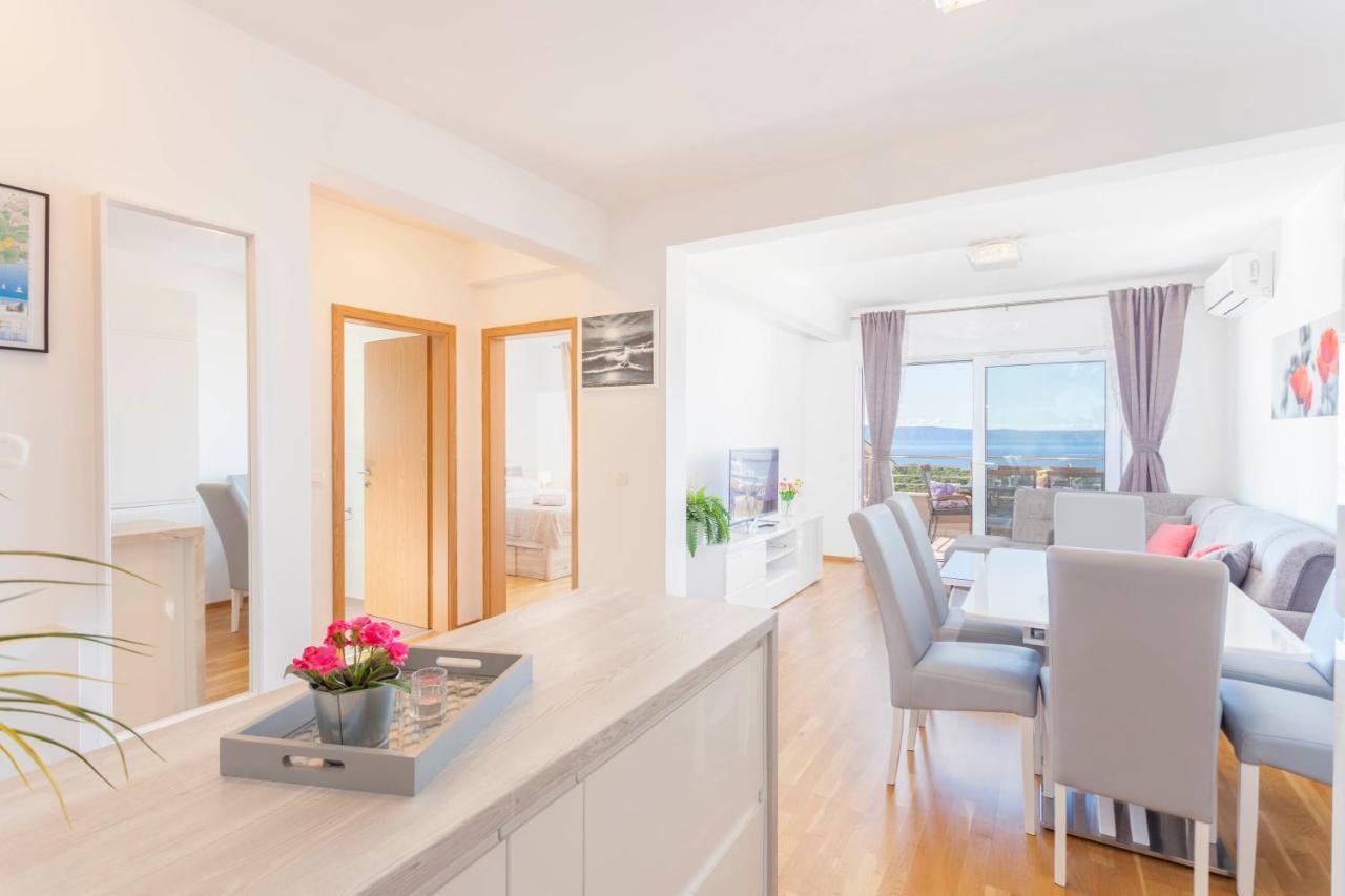 Apartments Dora Makarska Bagian luar foto