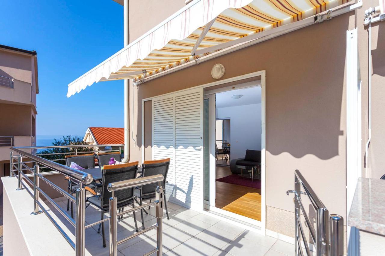 Apartments Dora Makarska Bagian luar foto