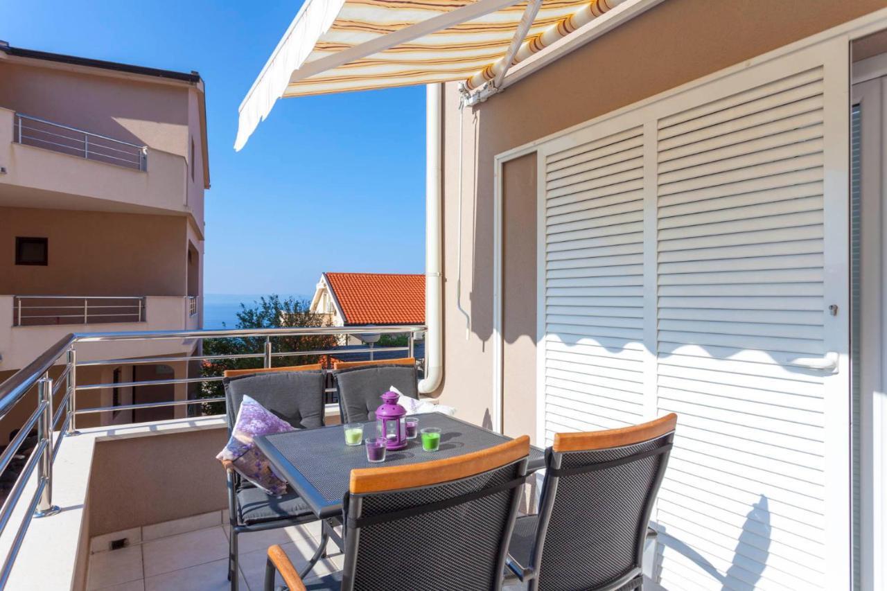 Apartments Dora Makarska Bagian luar foto