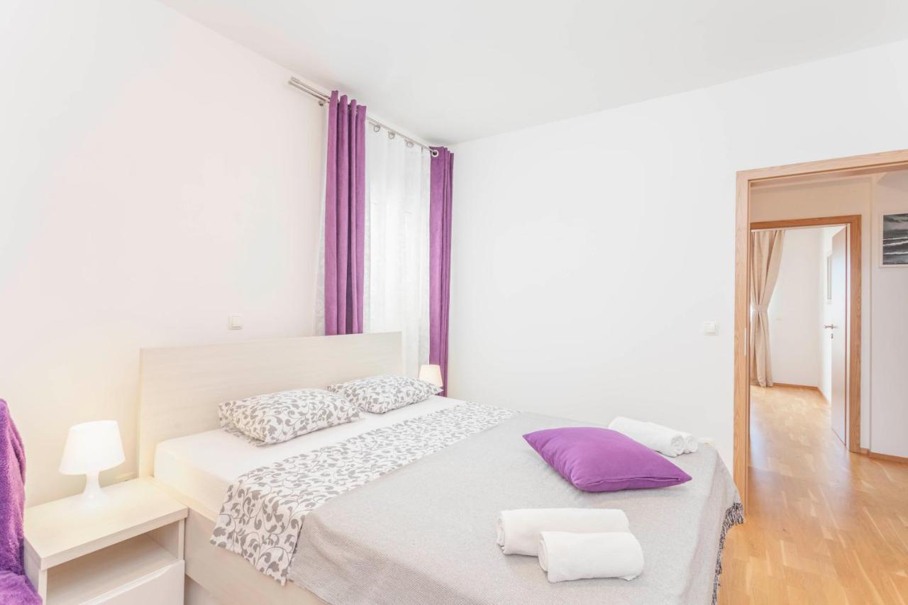 Apartments Dora Makarska Bagian luar foto