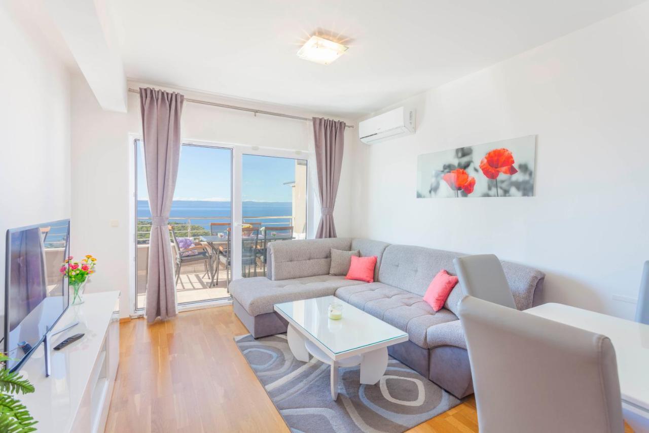 Apartments Dora Makarska Bagian luar foto